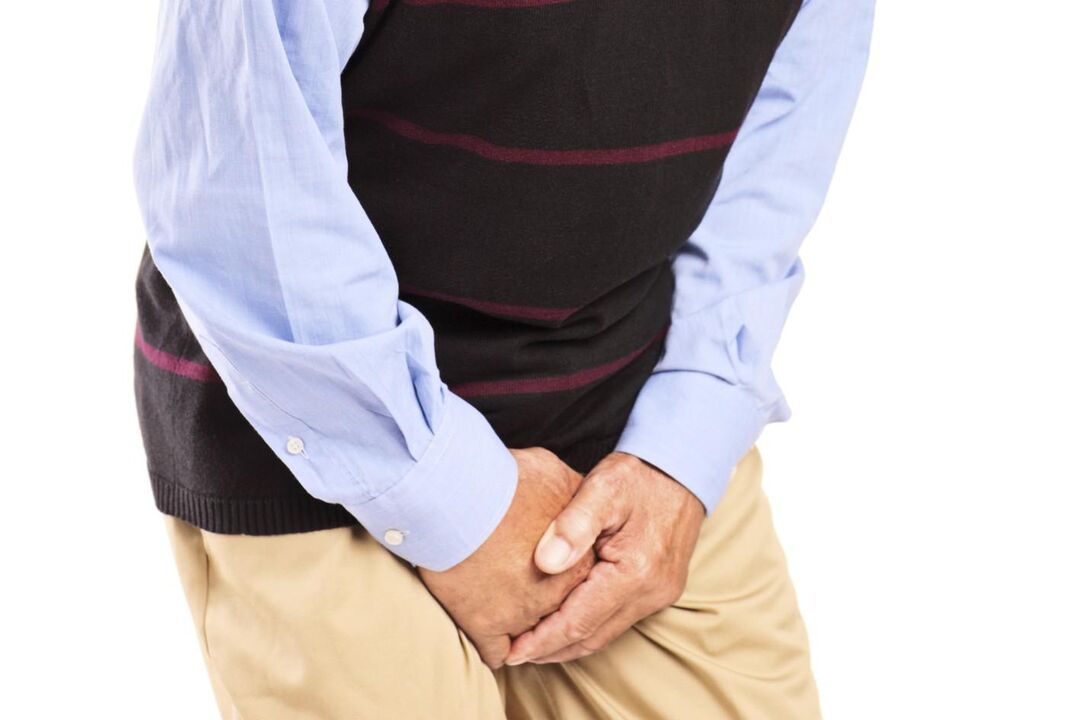 Les hommes atteints de prostatite congestive ressentent des douleurs douloureuses ou lancinantes dans la région de l'aine